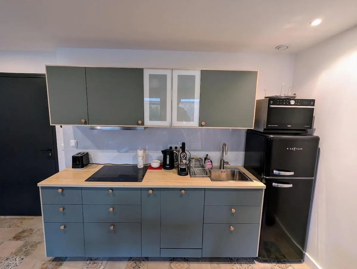 Beautiful 1 Bedroom Apartment Near Eiffel Tower Paris France